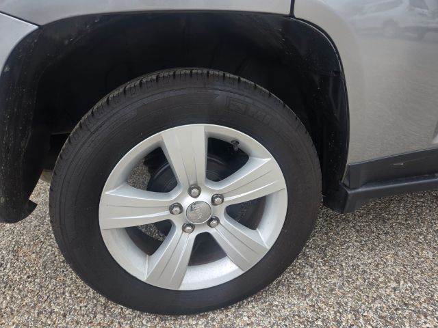 Photo 16 of 2015 Jeep Compass Latitude for sale in Houston, TX