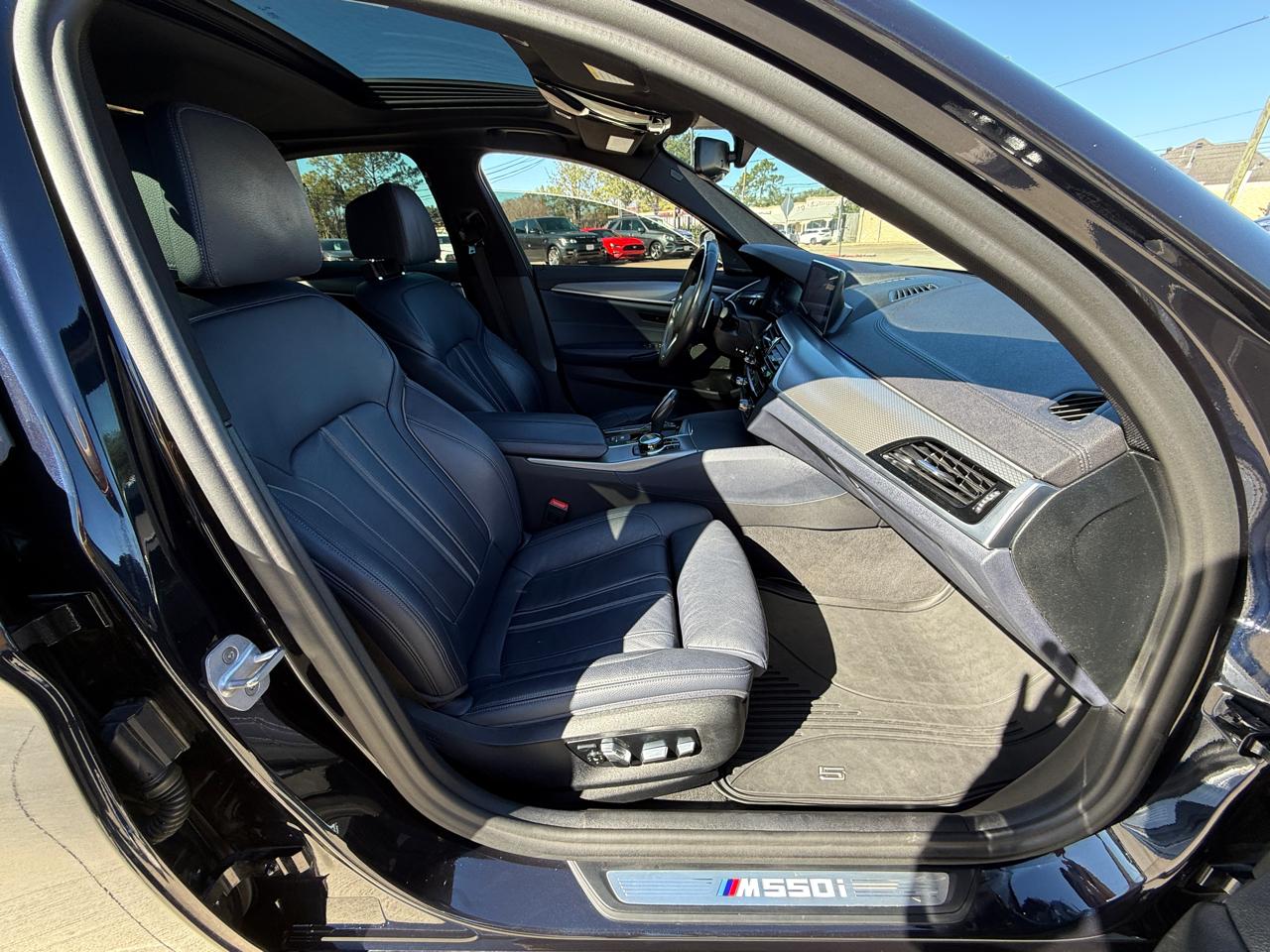 Photo 12 of 2020 BMW M550i 5-series for sale in Houston, TX