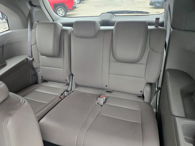 Photo 10 of 2015 Honda Odyssey Wagon for sale in Houston, TX