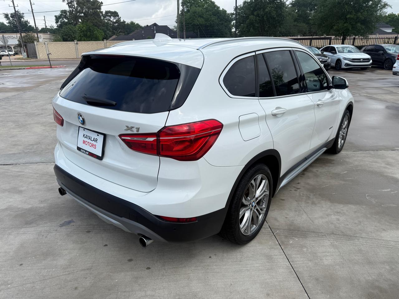 Photo 11 of 2017 BMW X1 Xdrive28i for sale in Houston, TX