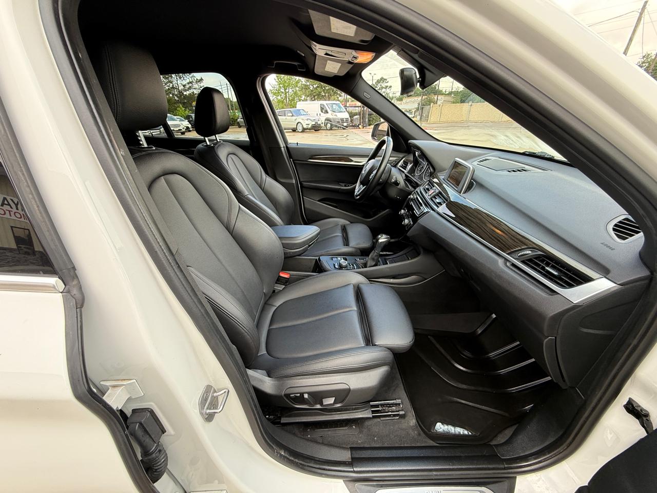 Photo 26 of 2017 BMW X1 Xdrive28i for sale in Houston, TX