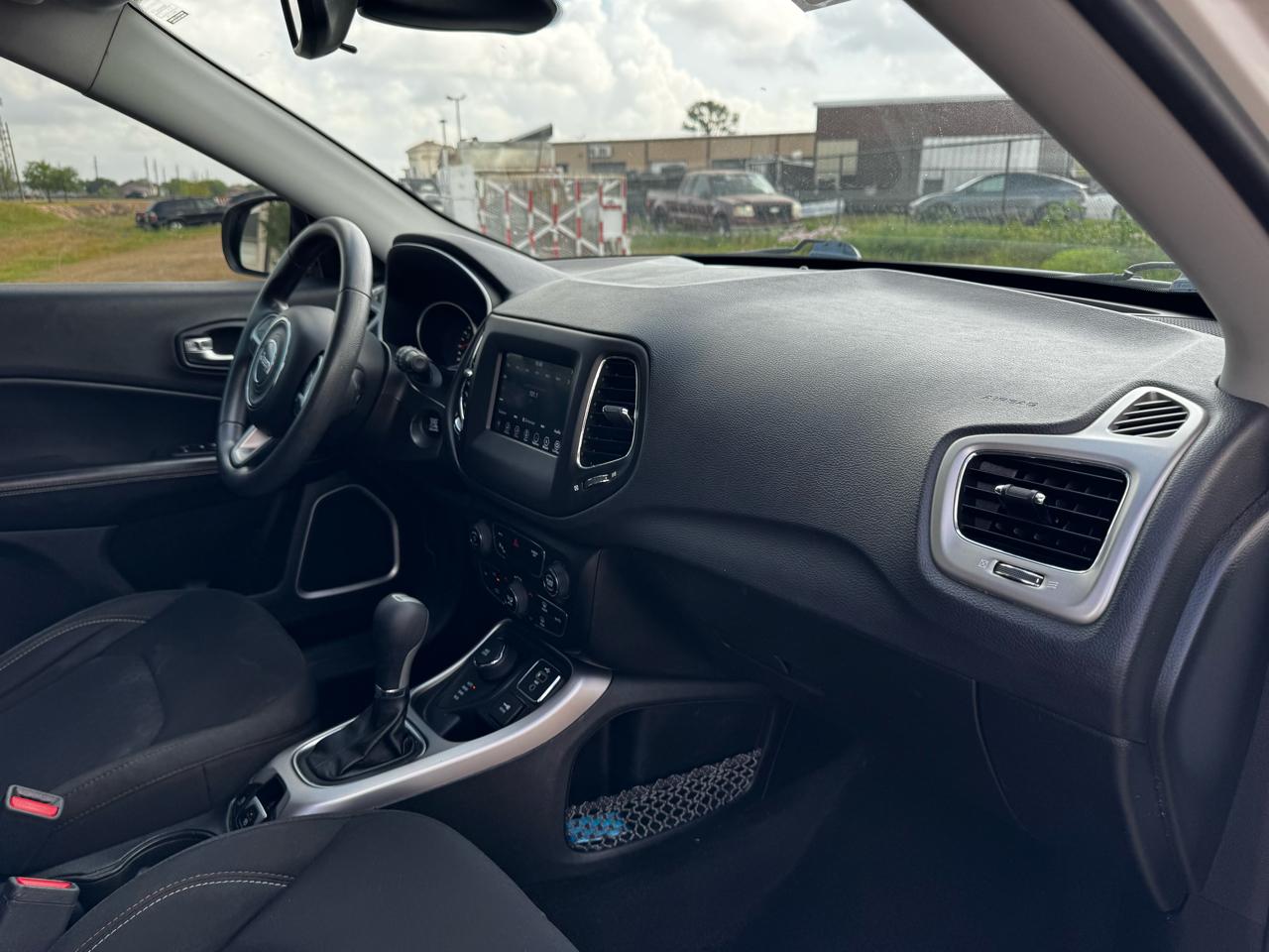Photo 15 of 2018 Jeep Compass Sport for sale in Katy, TX