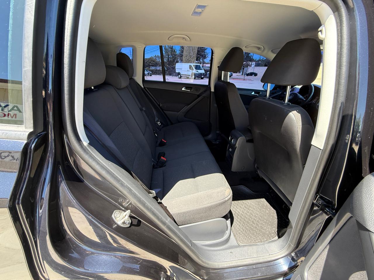 Photo 23 of 2018 Volkswagen Tiguan Limited 4motion for sale in Houston, TX