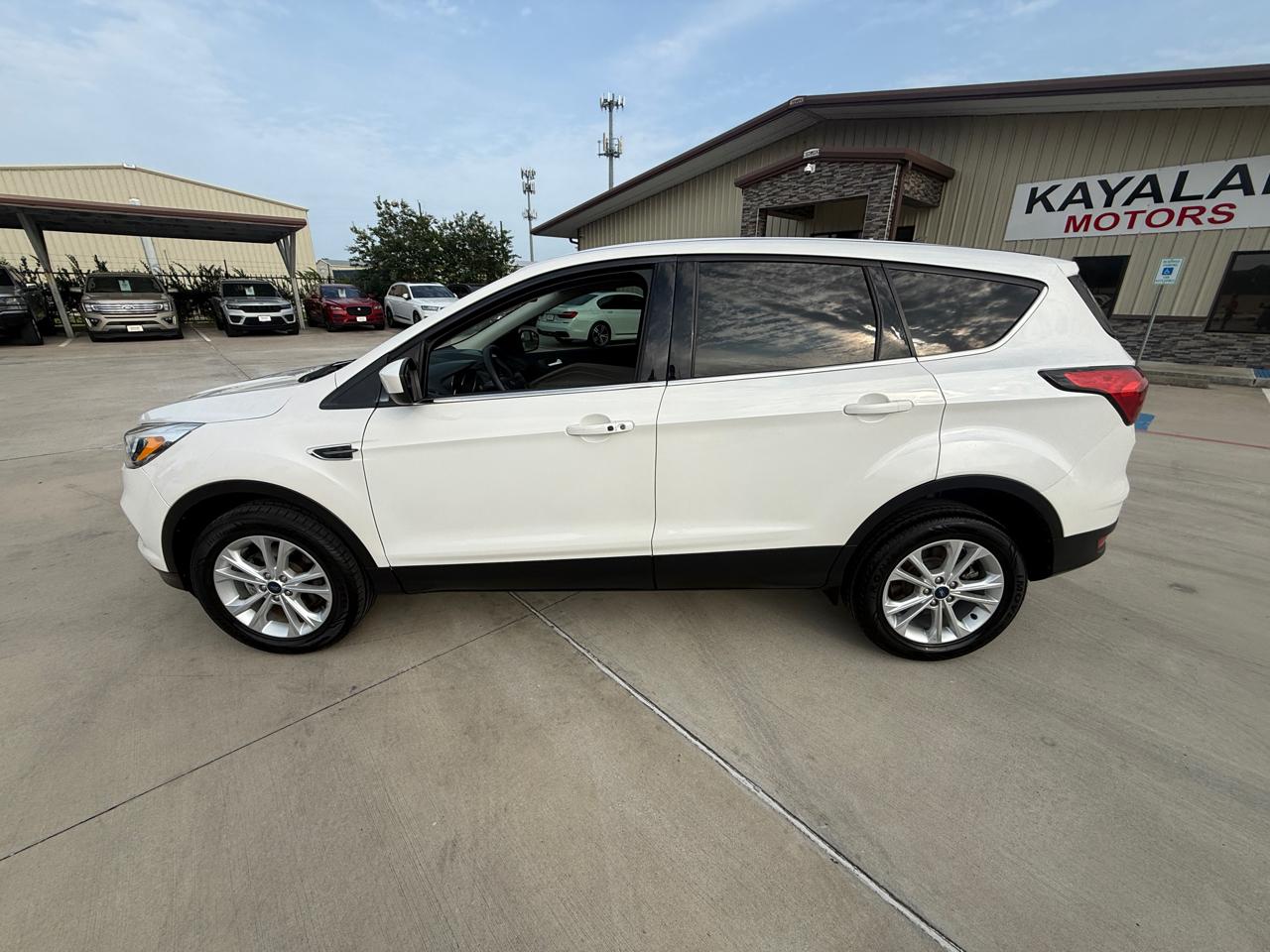 Photo 5 of 2019 Ford Escape SE for sale in Houston, TX