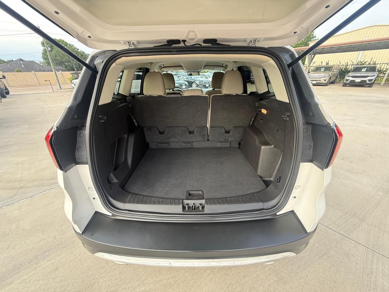 Photo 23 of 2019 Ford Escape SE for sale in Houston, TX
