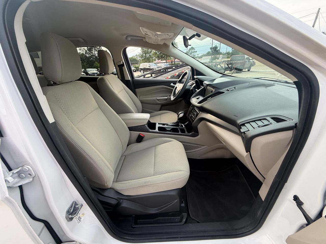 Photo 27 of 2019 Ford Escape SE for sale in Houston, TX