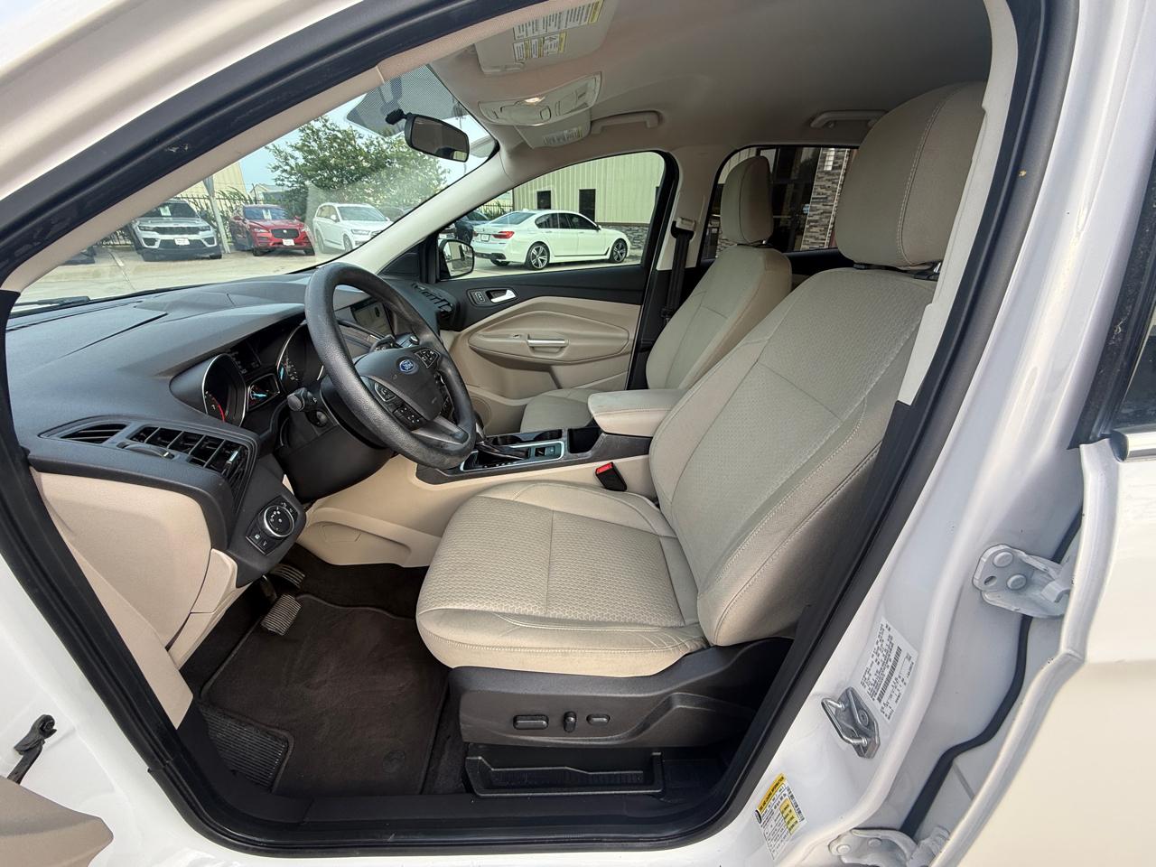 Photo 18 of 2019 Ford Escape SE for sale in Houston, TX