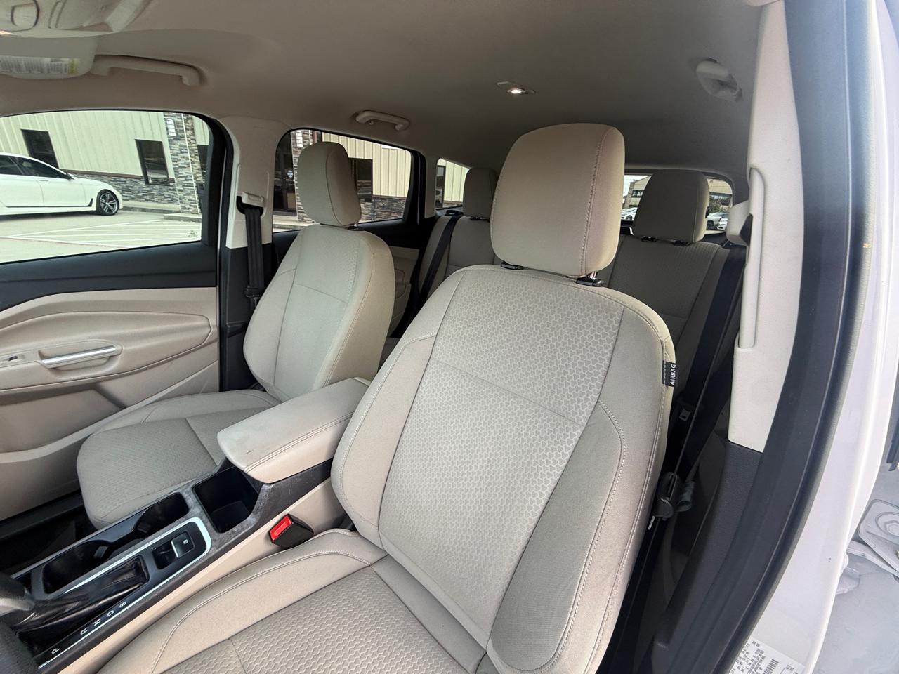 Photo 22 of 2019 Ford Escape SE for sale in Houston, TX