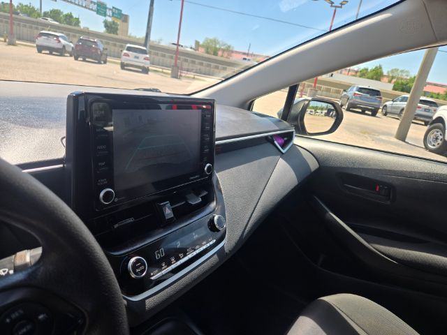 Photo 5 of 2022 Toyota Corolla LE for sale in Houston, TX