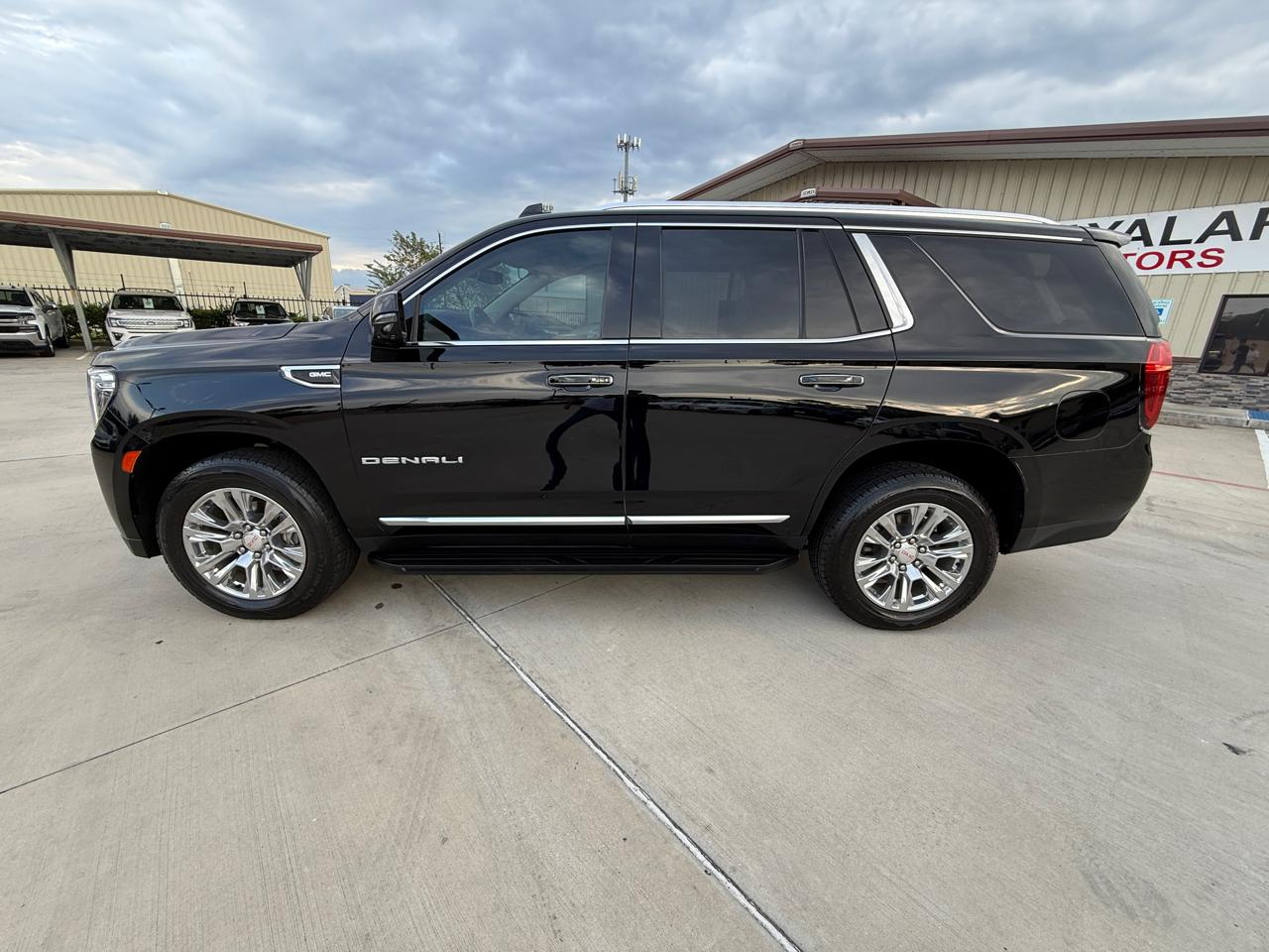 Photo 6 of 2021 GMC Yukon Denali for sale in Houston, TX