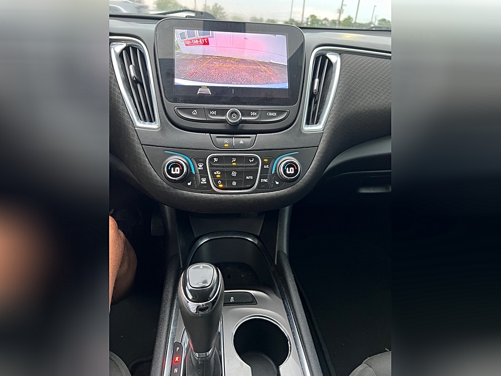 Photo 7 of 2020 Chevrolet Malibu LT for sale in Cypress, TX