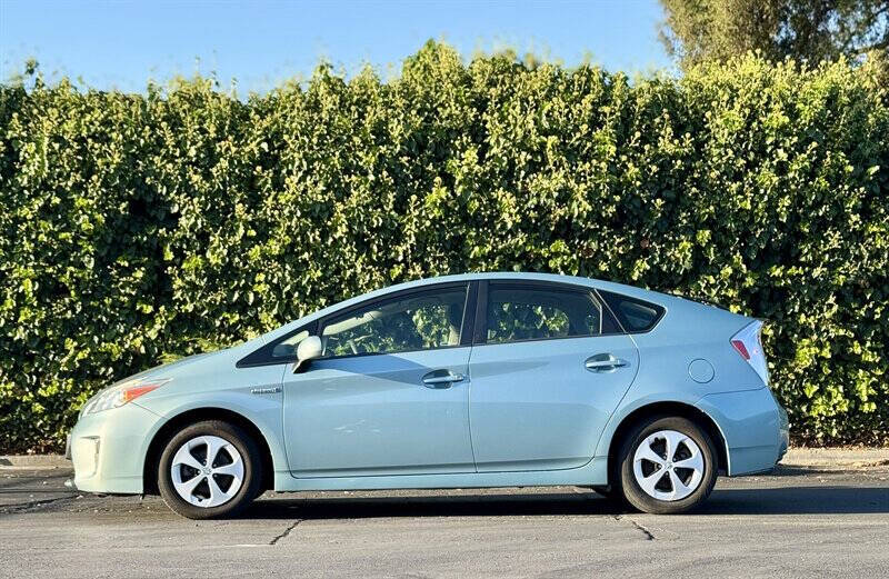 Photo 2 of 2015 Toyota Prius ZVW30L for sale in Cypress, TX