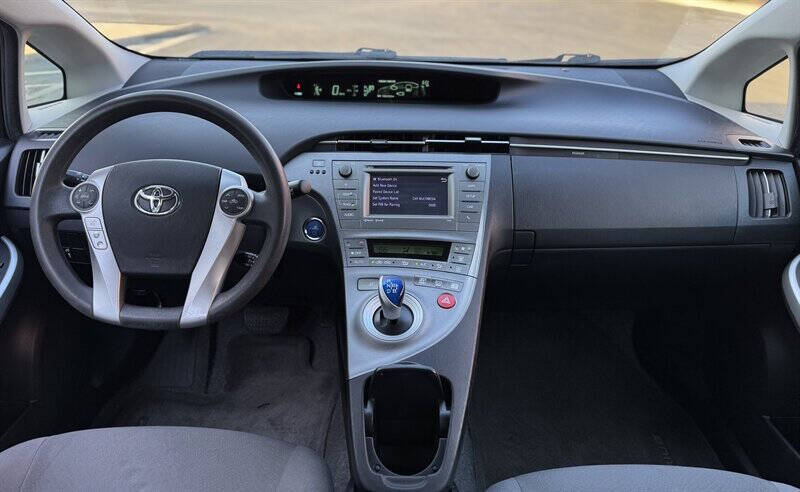 Photo 10 of 2015 Toyota Prius ZVW30L for sale in Cypress, TX