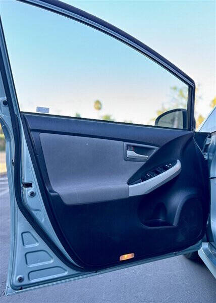 Photo 21 of 2015 Toyota Prius ZVW30L for sale in Cypress, TX