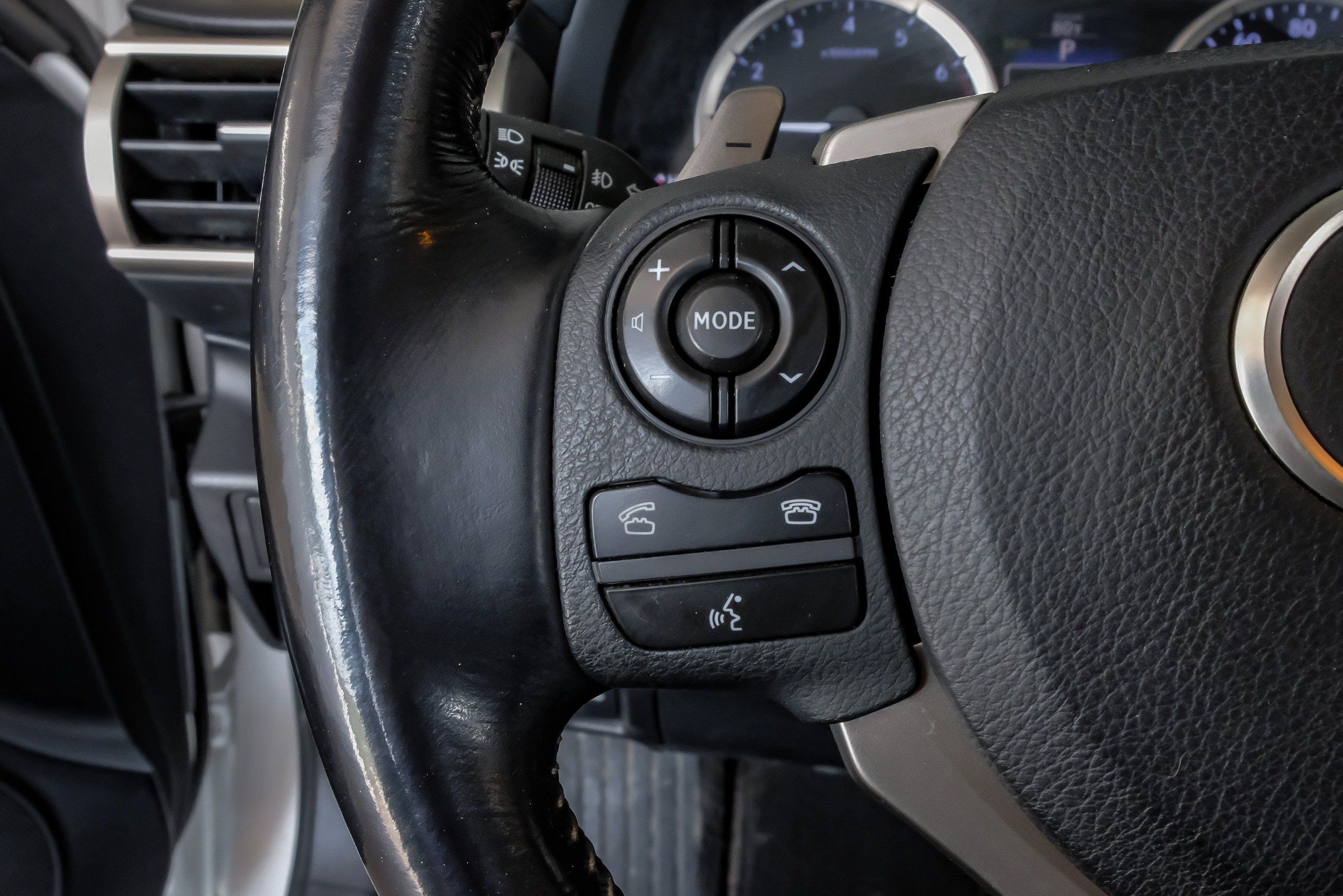 Photo 31 of 2016 Lexus Is 200t for sale in Katy, TX