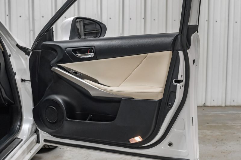 Photo 68 of 2016 Lexus Is 200t for sale in Katy, TX