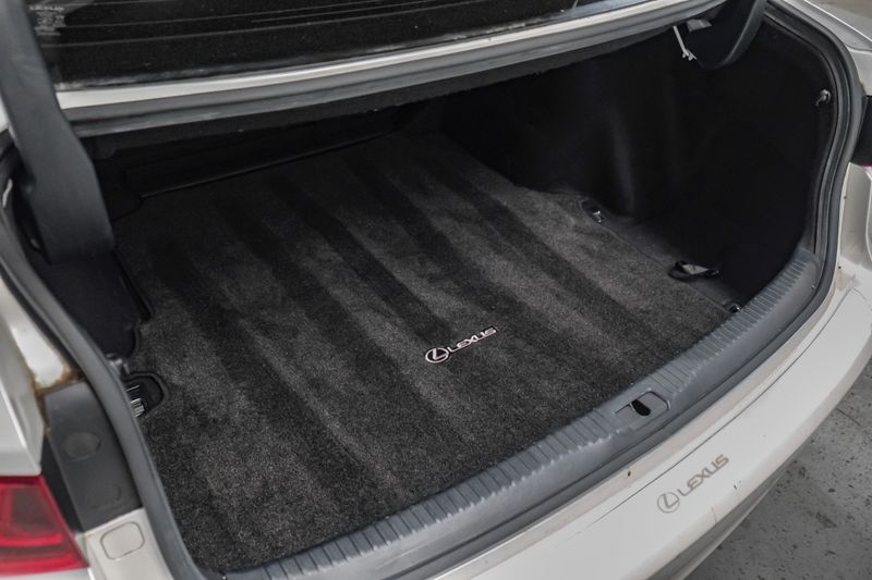Photo 98 of 2016 Lexus Is 200t for sale in Katy, TX