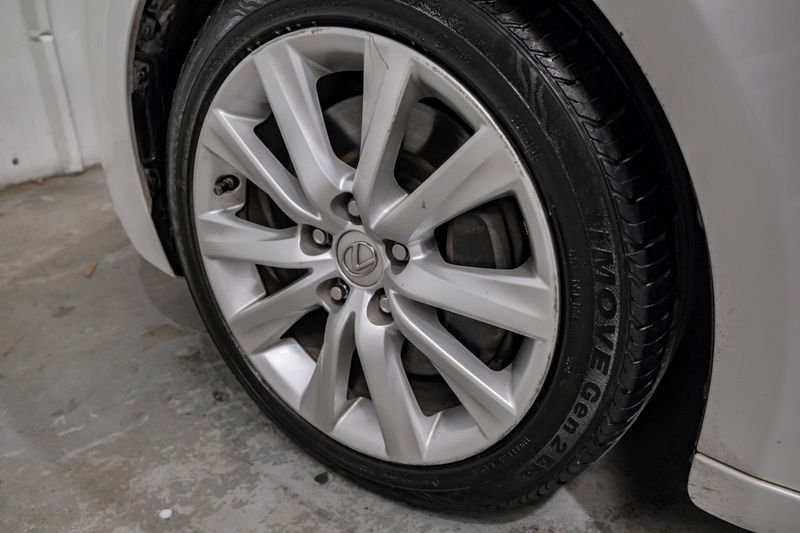 Photo 104 of 2016 Lexus Is 200t for sale in Katy, TX