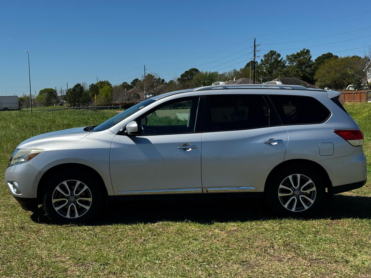 Photo 8 of 2013 Nissan Pathfinder Wagon for sale in Katy, TX