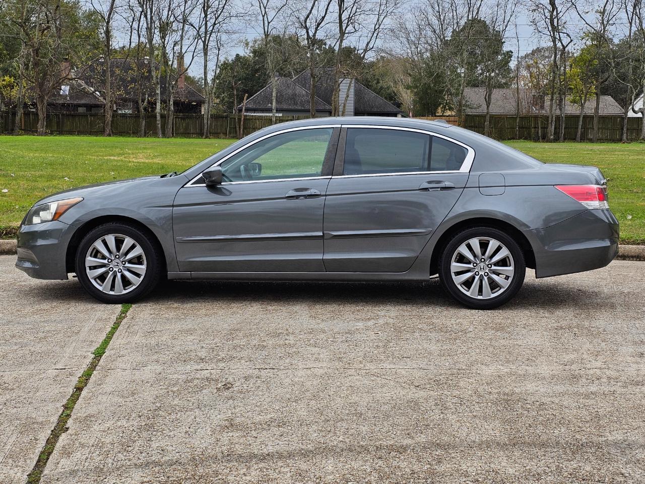 Photo 10 of 2012 Honda Accord EX-L for sale in Houston, TX