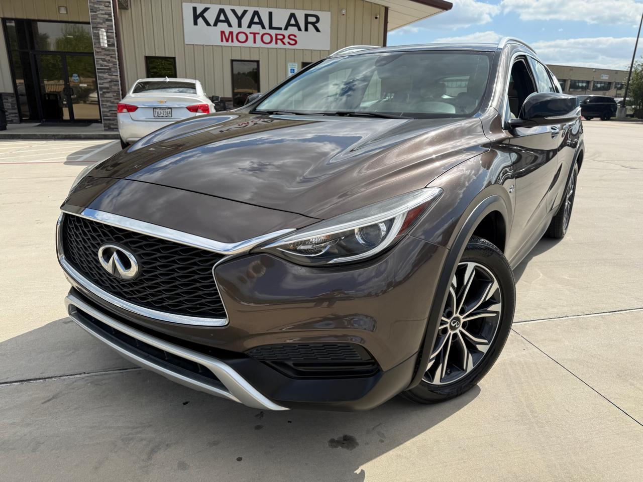 Photo 3 of 2018 Infiniti Qx30 Luxury AWD for sale in Houston, TX
