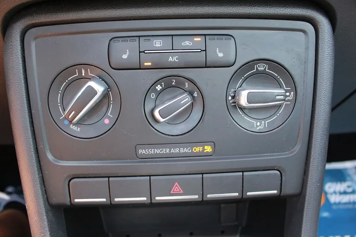 Photo 54 of 2014 Volkswagen Beetle R-line for sale in Cypress, TX