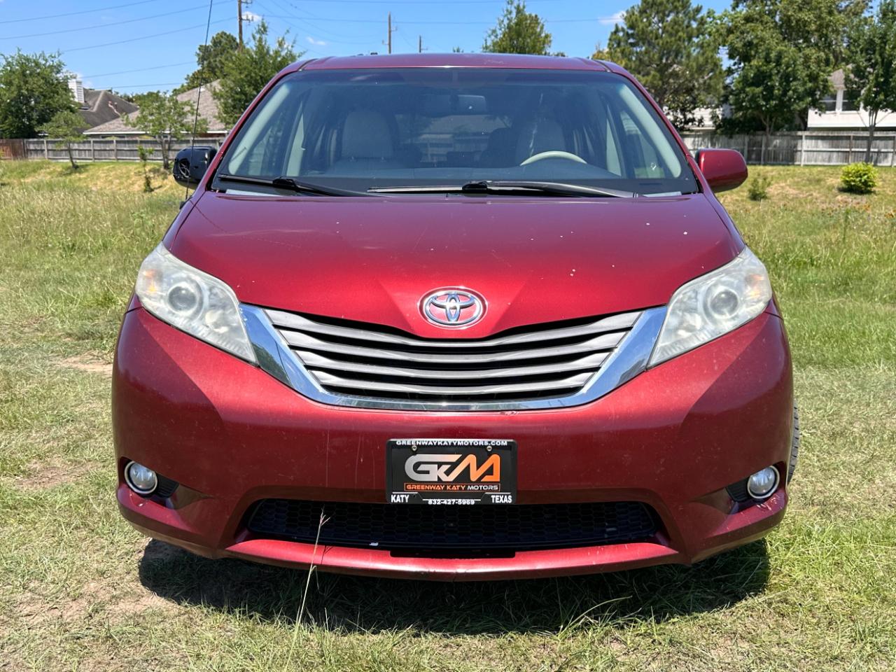 Photo 3 of 2014 Toyota Sienna Wagon for sale in Katy, TX