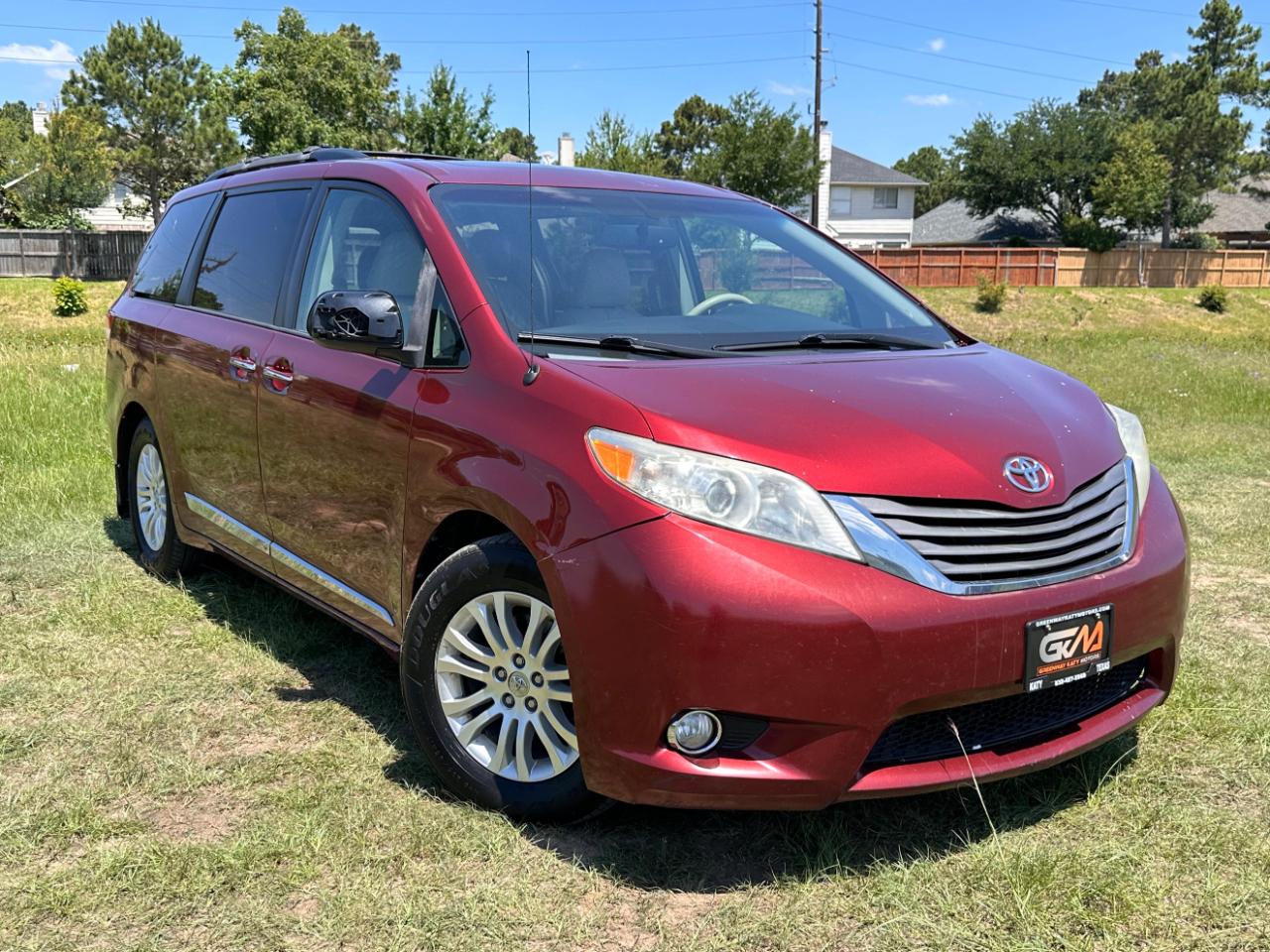 Photo 5 of 2014 Toyota Sienna Wagon for sale in Katy, TX