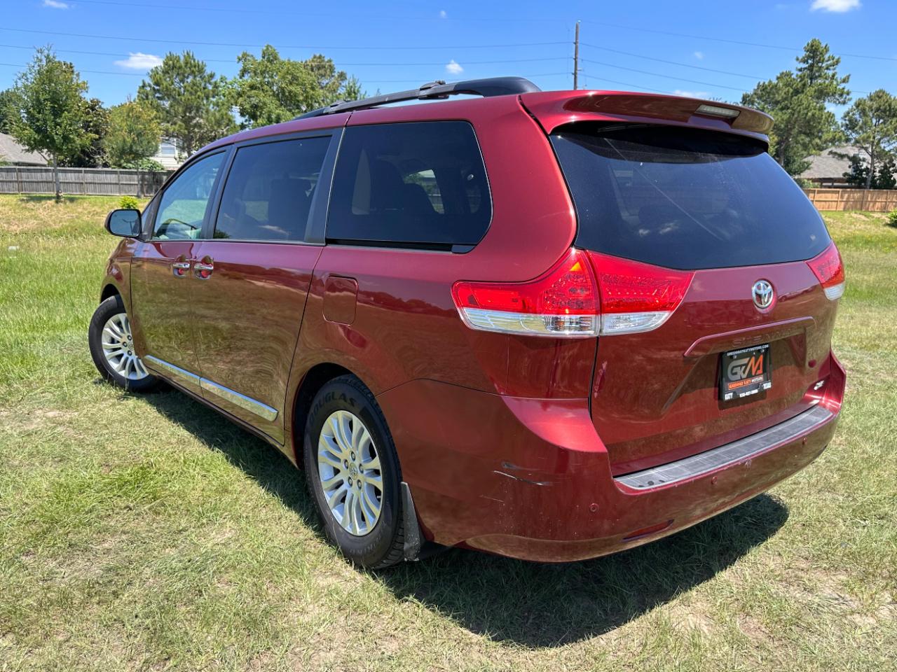 Photo 13 of 2014 Toyota Sienna Wagon for sale in Katy, TX