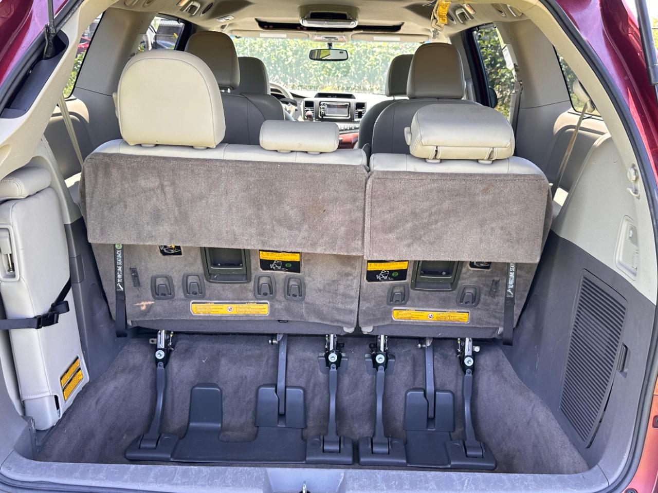 Photo 35 of 2014 Toyota Sienna Wagon for sale in Katy, TX