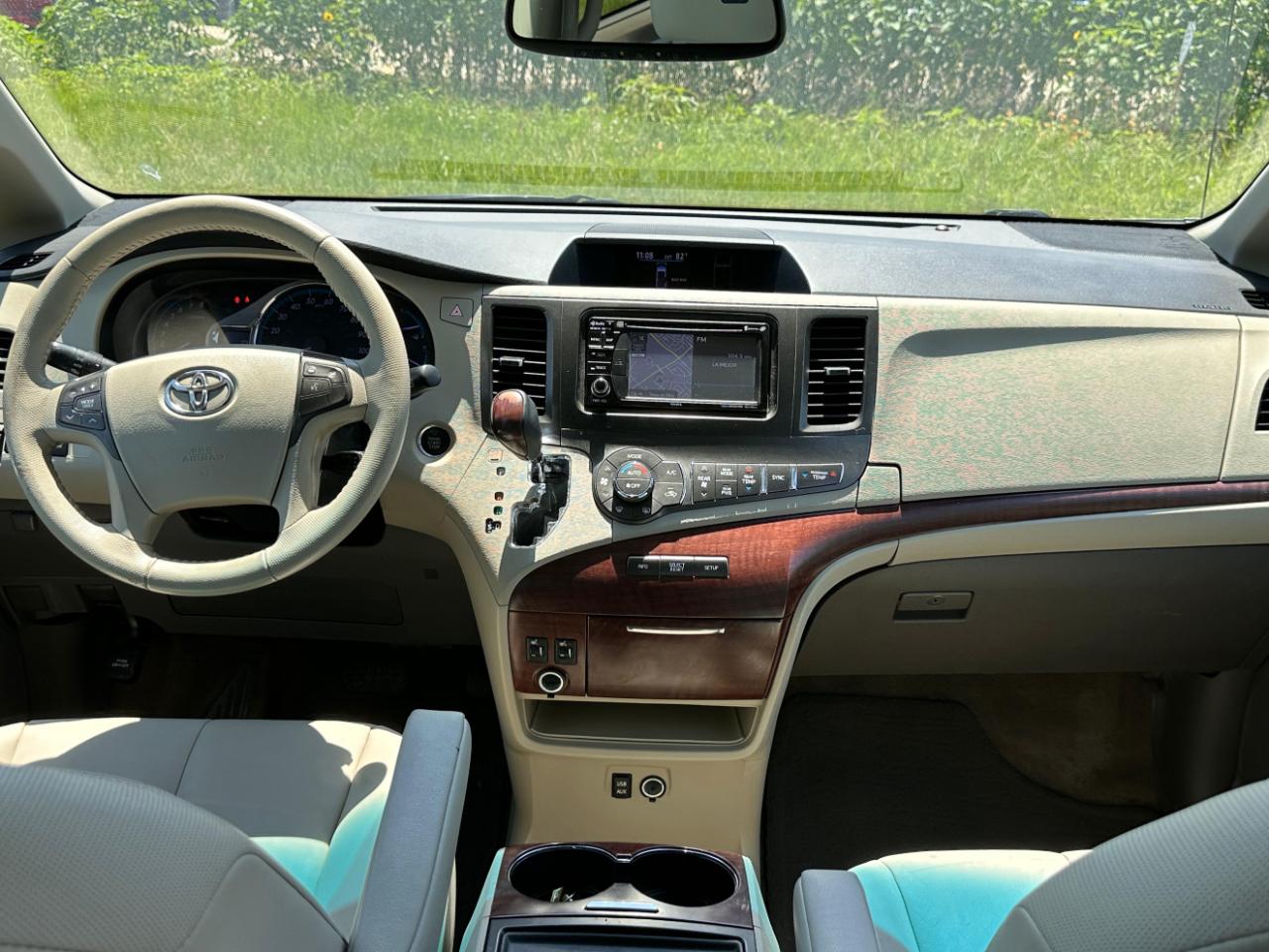 Photo 38 of 2014 Toyota Sienna Wagon for sale in Katy, TX