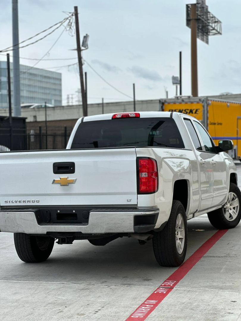 Photo 4 of 2018 Chevrolet Silverado LT for sale in Houston, TX