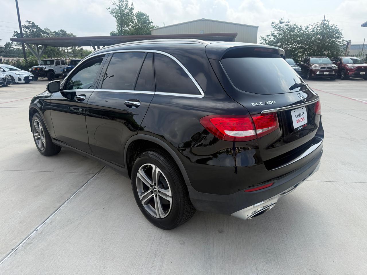 Photo 7 of 2018 Mercedes-Benz Glc-Class Glc300 4MATIC for sale in Houston, TX