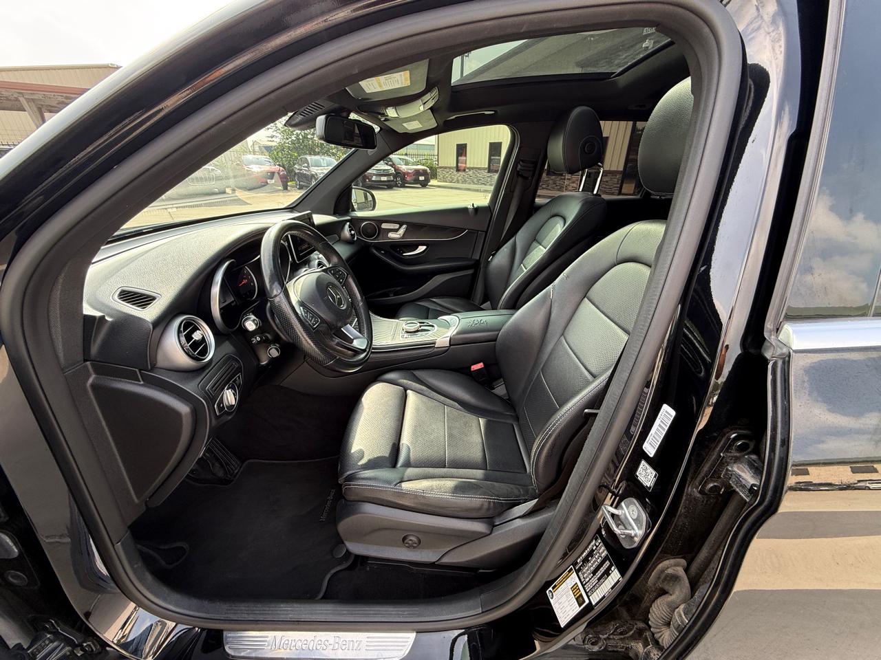 Photo 15 of 2018 Mercedes-Benz Glc-Class Glc300 4MATIC for sale in Houston, TX