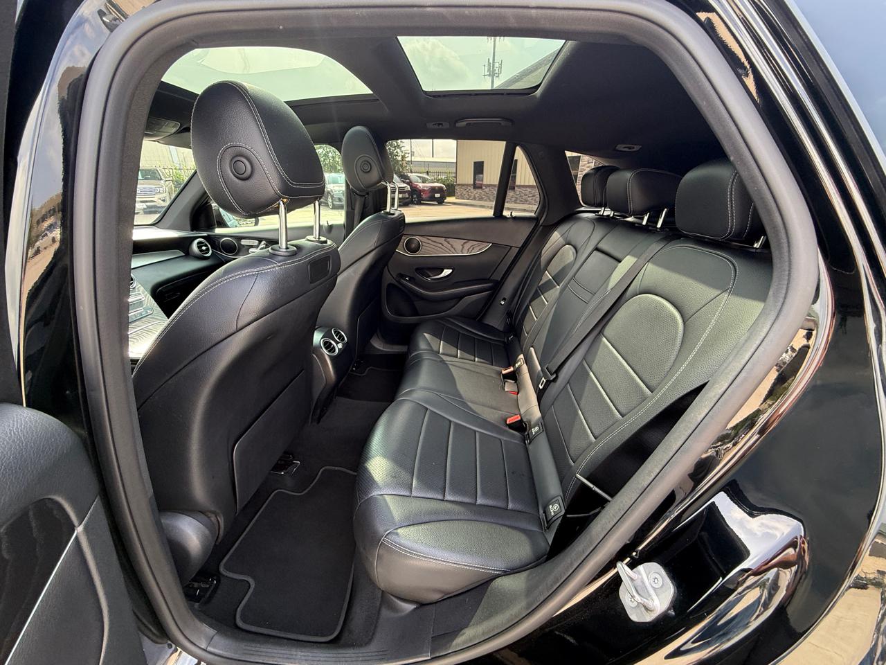 Photo 21 of 2018 Mercedes-Benz Glc-Class Glc300 4MATIC for sale in Houston, TX