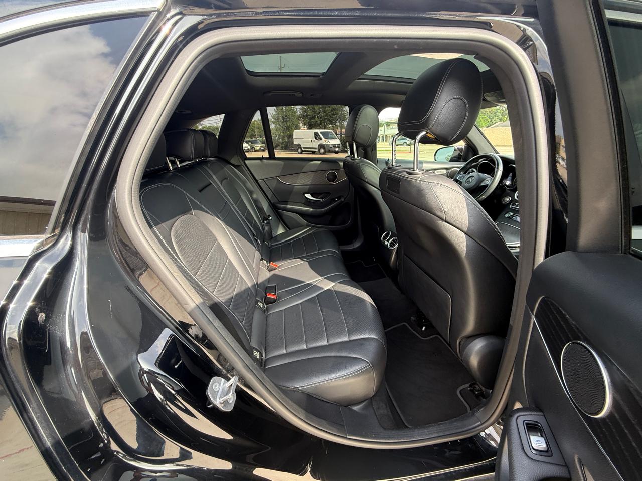 Photo 23 of 2018 Mercedes-Benz Glc-Class Glc300 4MATIC for sale in Houston, TX