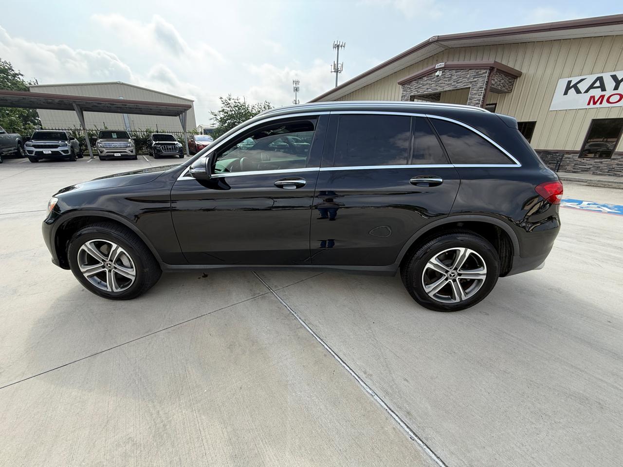 Photo 6 of 2018 Mercedes-Benz Glc-Class Glc300 4MATIC for sale in Houston, TX