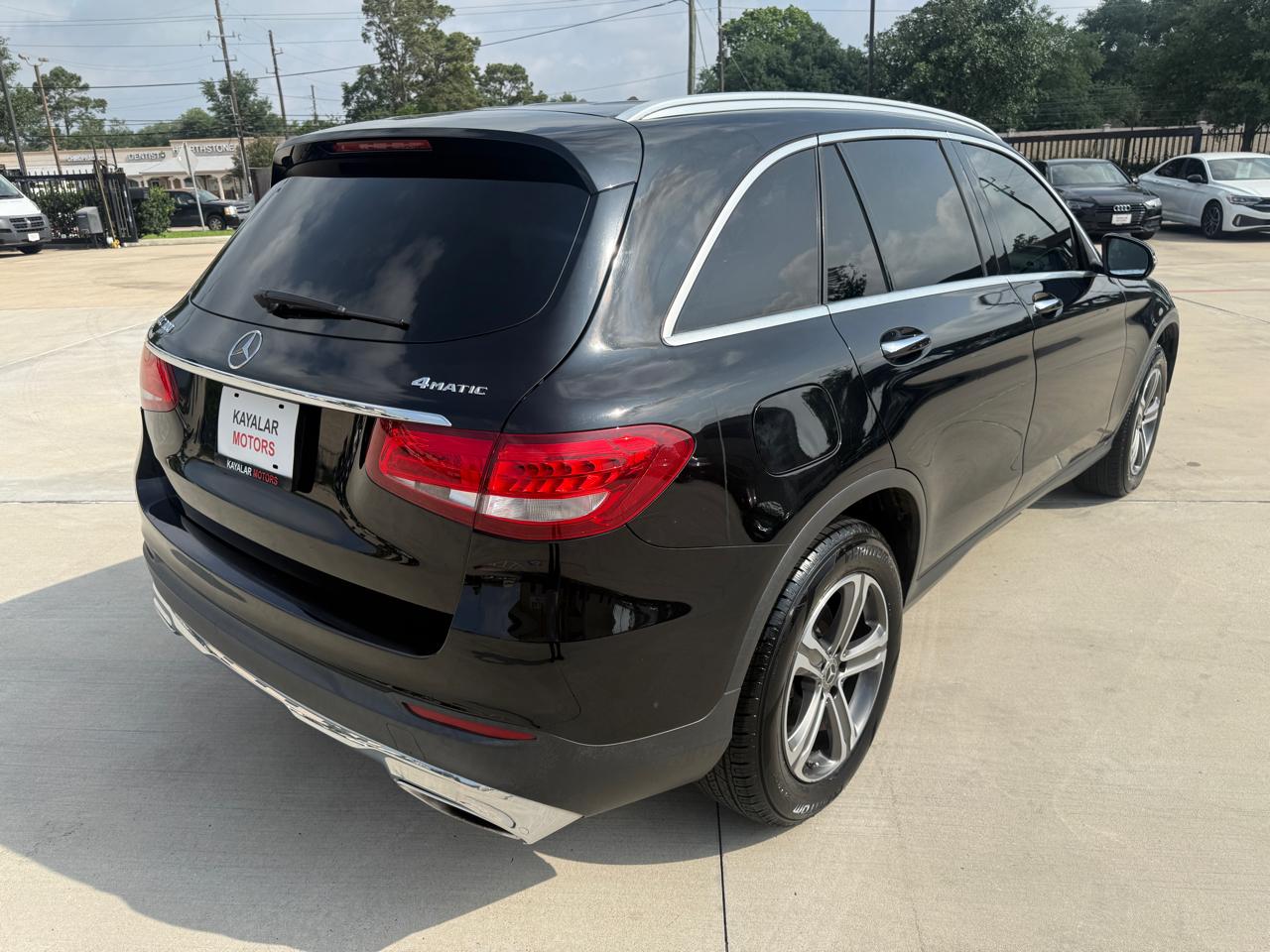 Photo 12 of 2018 Mercedes-Benz Glc-Class Glc300 4MATIC for sale in Houston, TX