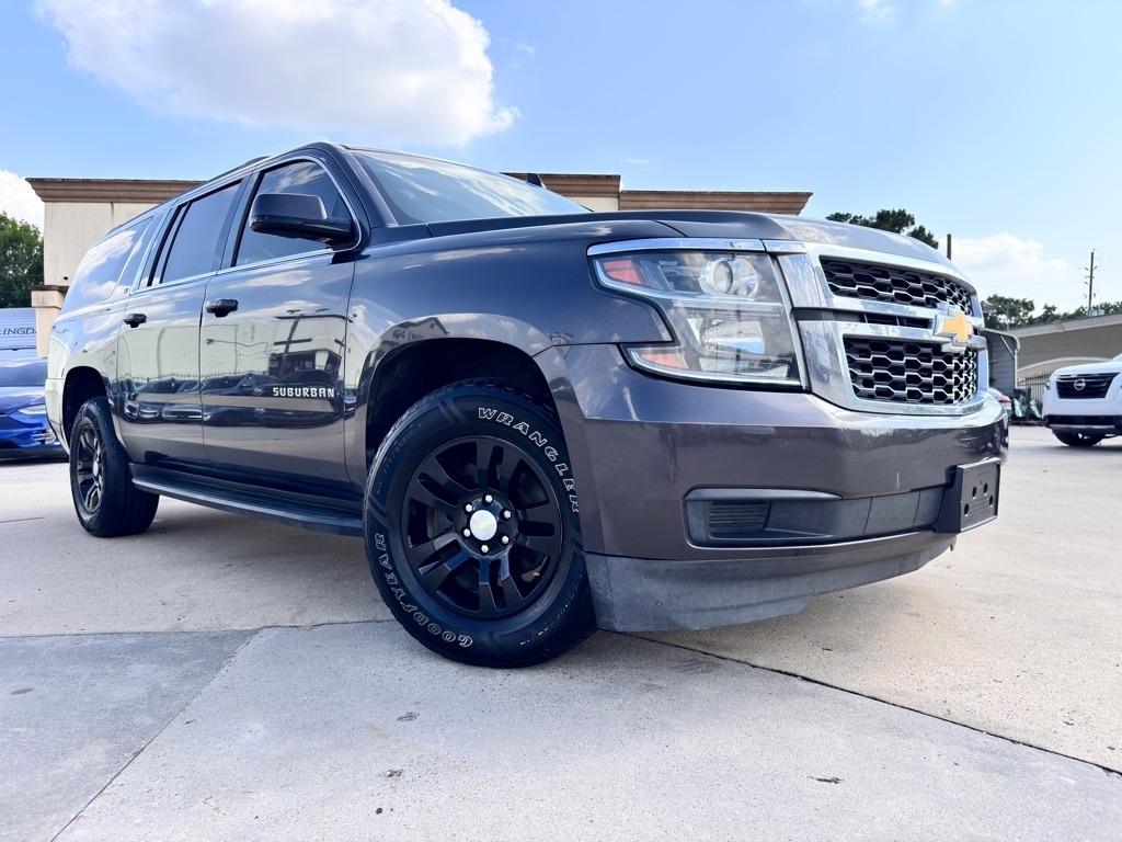 Photo 3 of 2018 Chevrolet Suburban LT for sale in Spring, TX