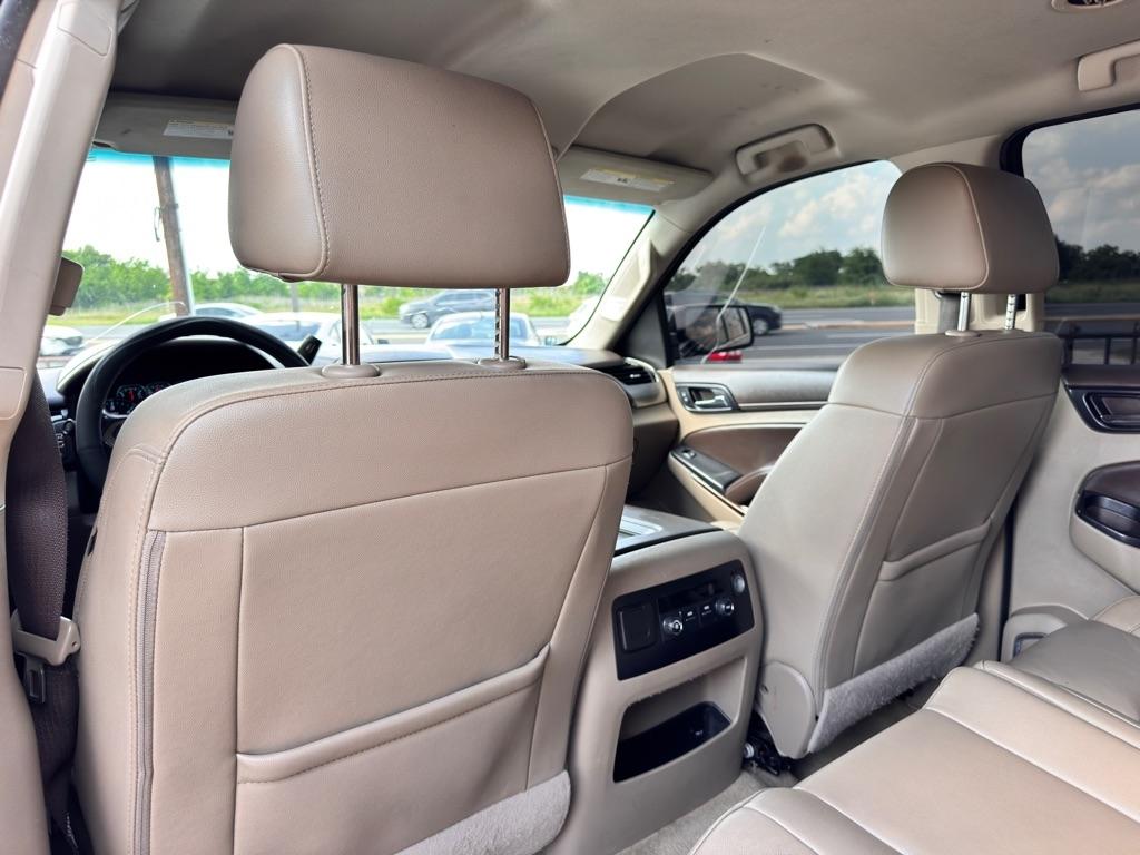 Photo 31 of 2018 Chevrolet Suburban LT for sale in Spring, TX