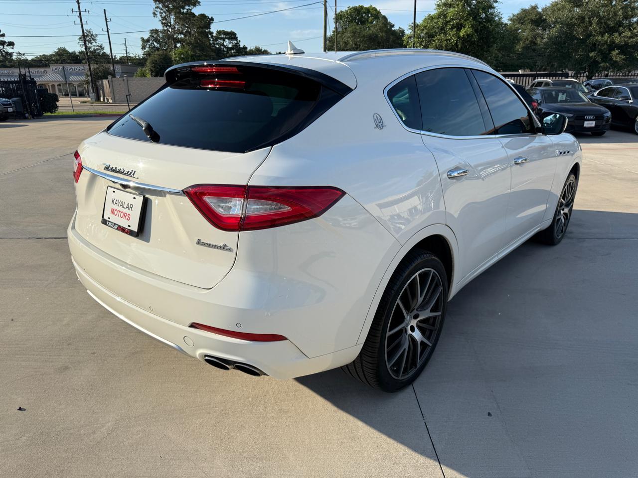 Photo 11 of 2017 Maserati Levante Luxury for sale in Houston, TX