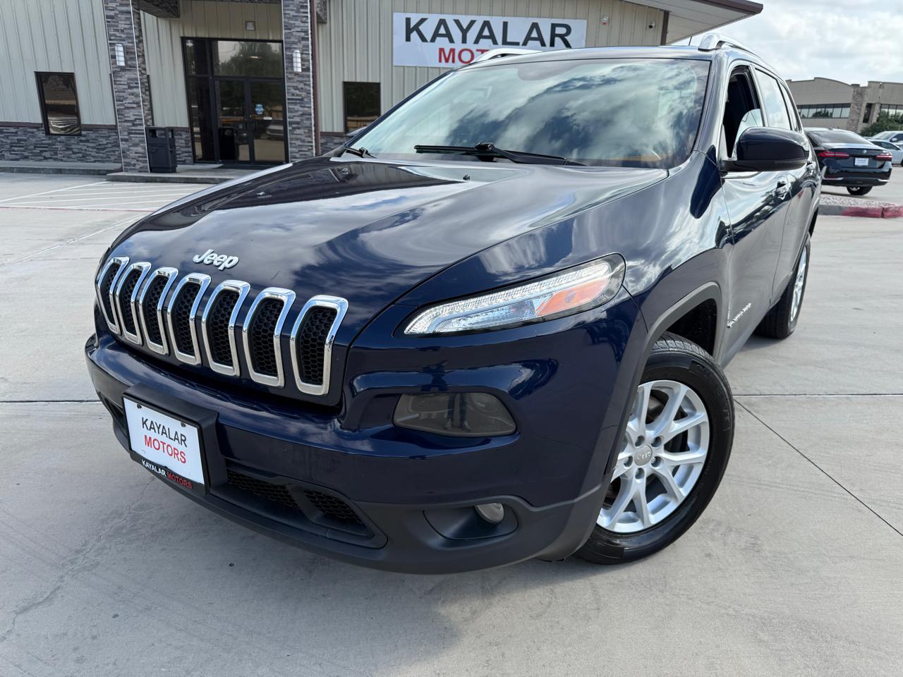 Photo 4 of 2015 Jeep Cherokee Latitude for sale in Houston, TX