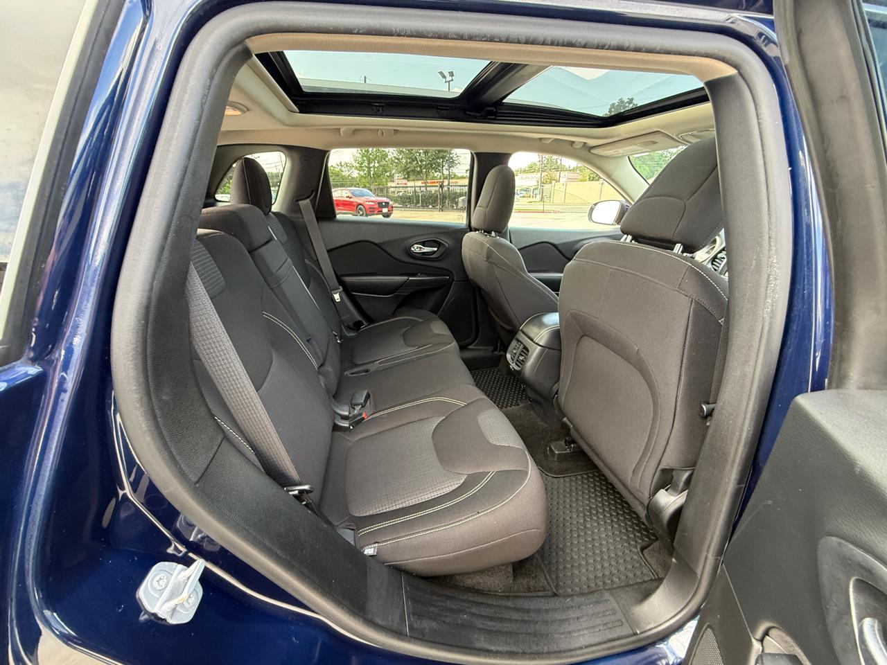 Photo 22 of 2015 Jeep Cherokee Latitude for sale in Houston, TX