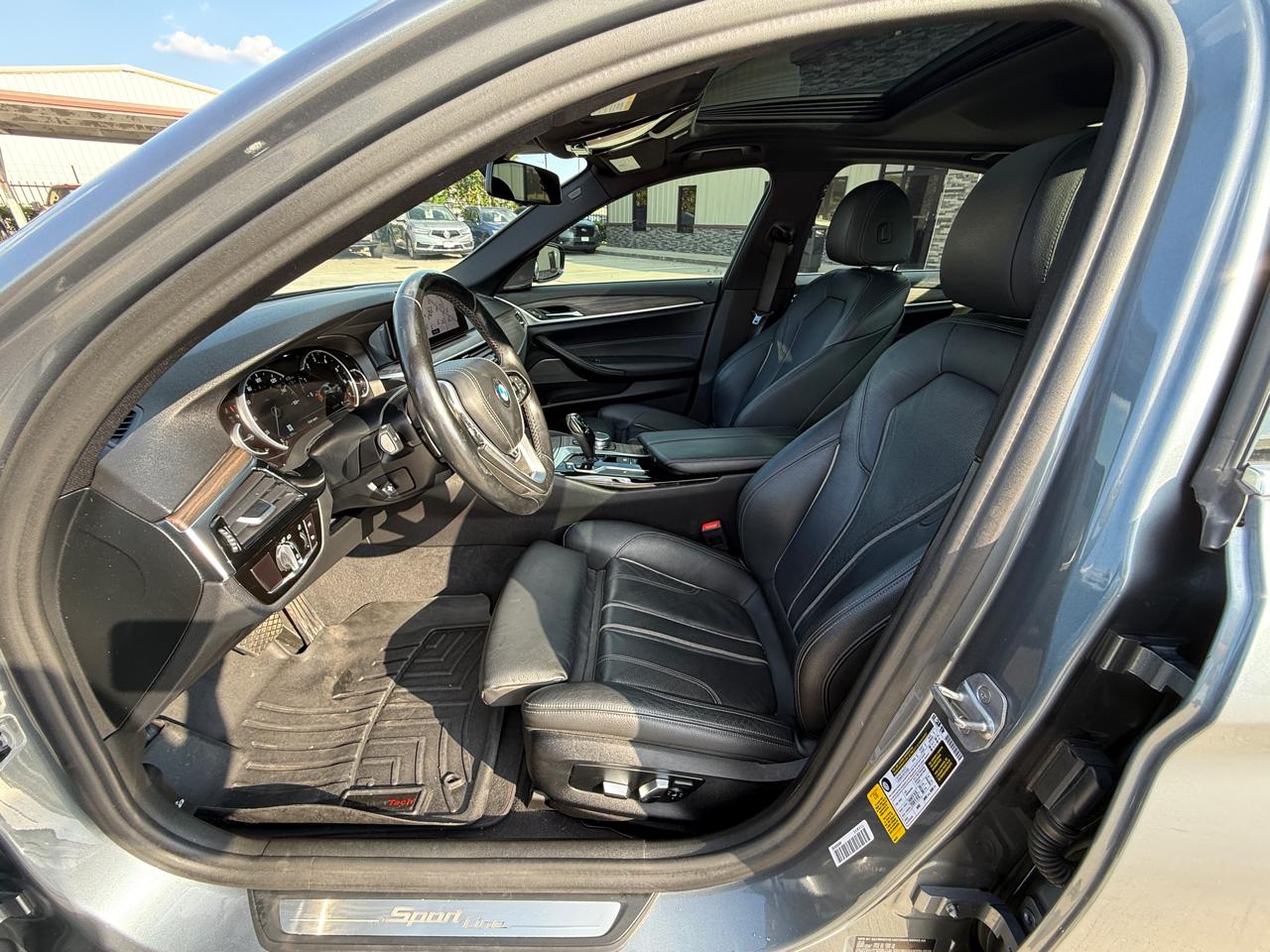 Photo 15 of 2019 BMW 530i 5-series for sale in Houston, TX