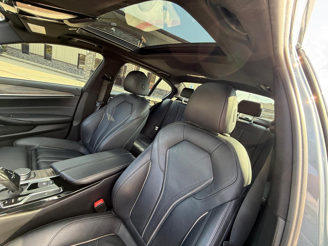 Photo 19 of 2019 BMW 530i 5-series for sale in Houston, TX
