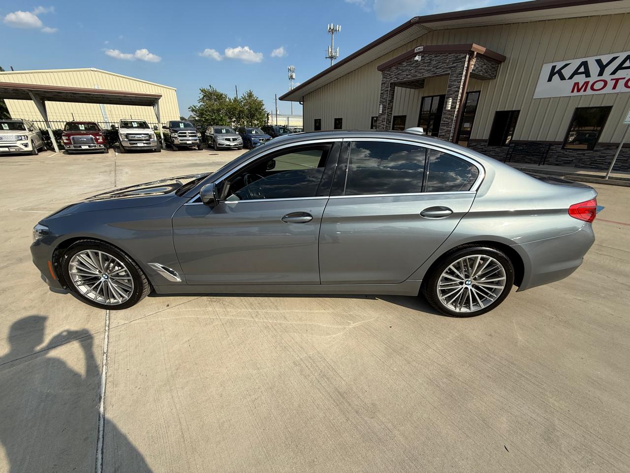 Photo 6 of 2019 BMW 530i 5-series for sale in Houston, TX