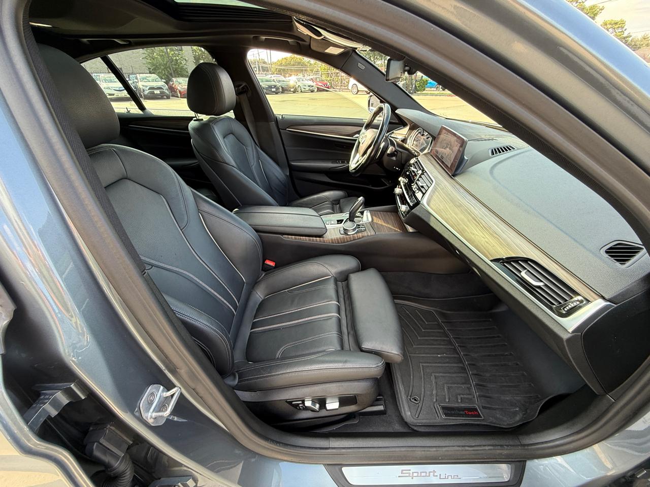 Photo 26 of 2019 BMW 530i 5-series for sale in Houston, TX