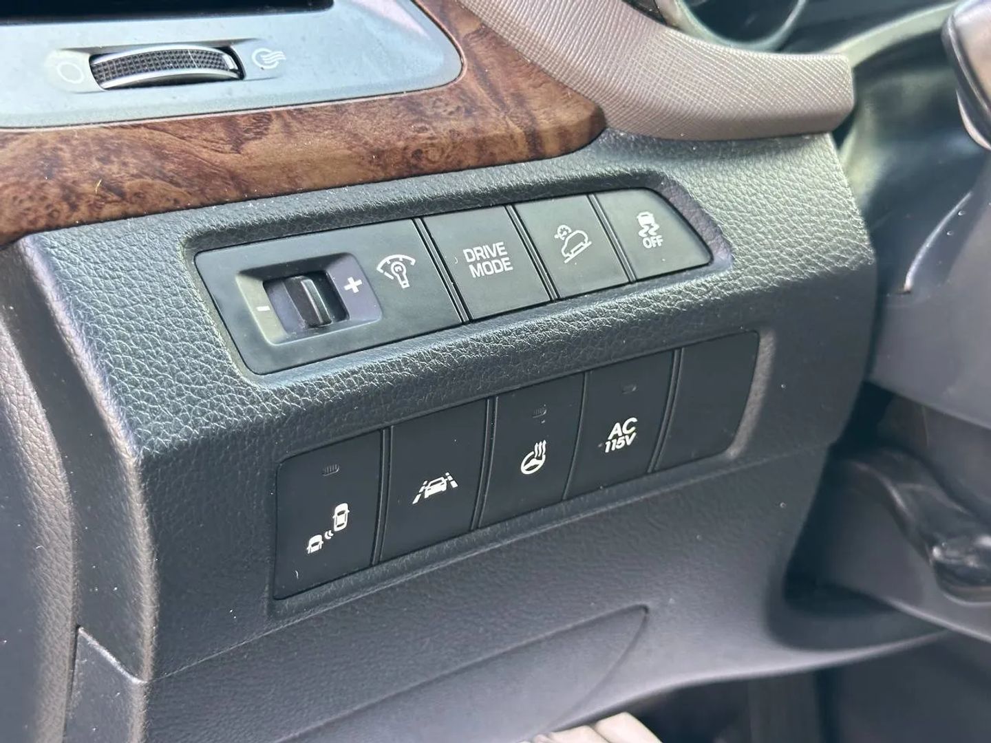 Photo 37 of 2017 Hyundai Santa Fe Wagon for sale in Katy, TX