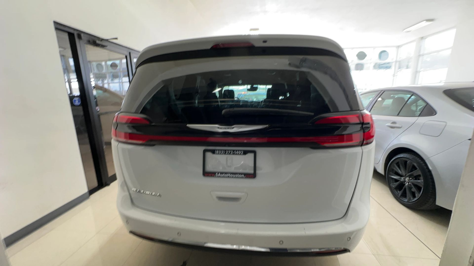 Photo 10 of 2023 Chrysler Pacifica Touring for sale in Houston, TX