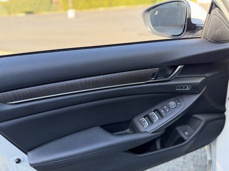 Photo 19 of 2019 Honda Accord EX-L for sale in Cypress, TX